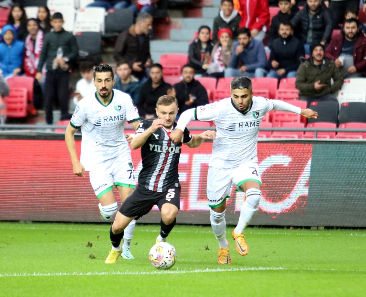 Spor Toto 1. Lig'in 16. hafta mücadelesinde Samsunspor sahasında karşılaştığı Denizlispor'u 5-0 mağlup etti.