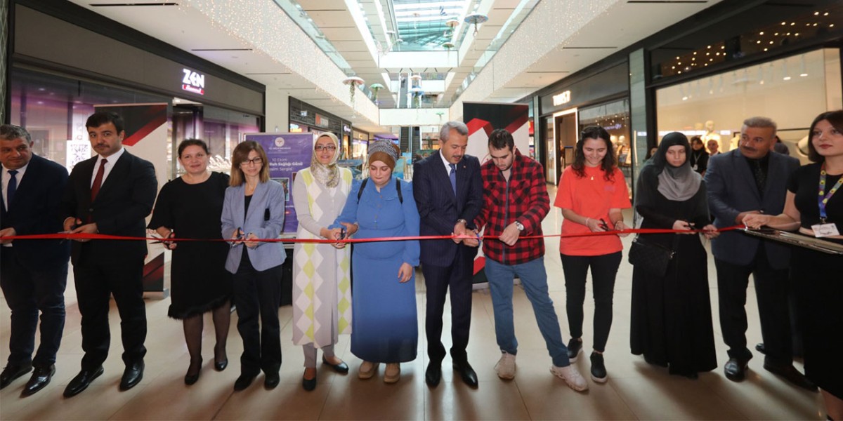 Rize'de TRSM hastalarının hazırladığı resim ve el sanatları sergisi açıldı